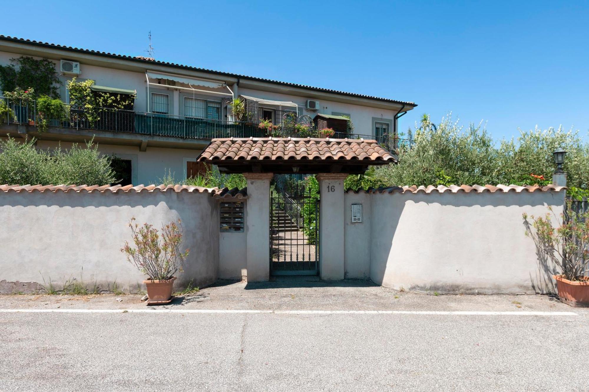 Casa Italia Hospitality Apartment Lunghezza Luaran gambar